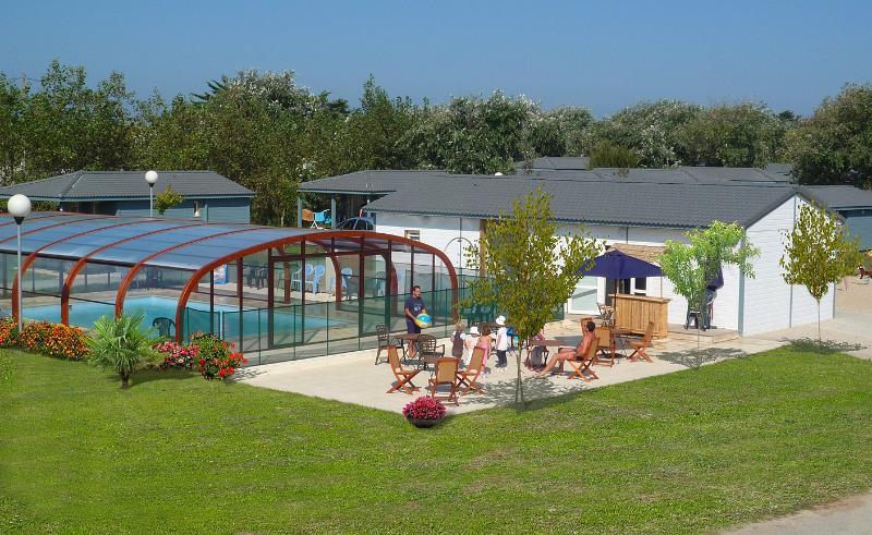 Terres De France - Les Hameaux Des Marines Hotell Saint-Denis-dʼOléron Exteriör bild